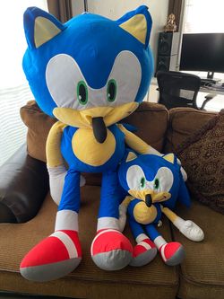 Sonic Plushies – Large & Small