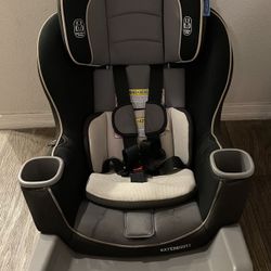 Graco Convertible Car Seat (Gotham)