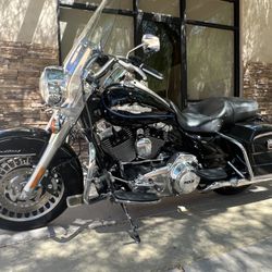 Harley Davidson Road King Peace Officer 