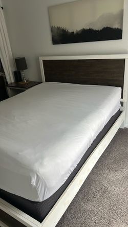 queen bed and dressers