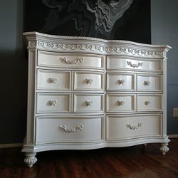 Disney Princess 8 drawer dresser