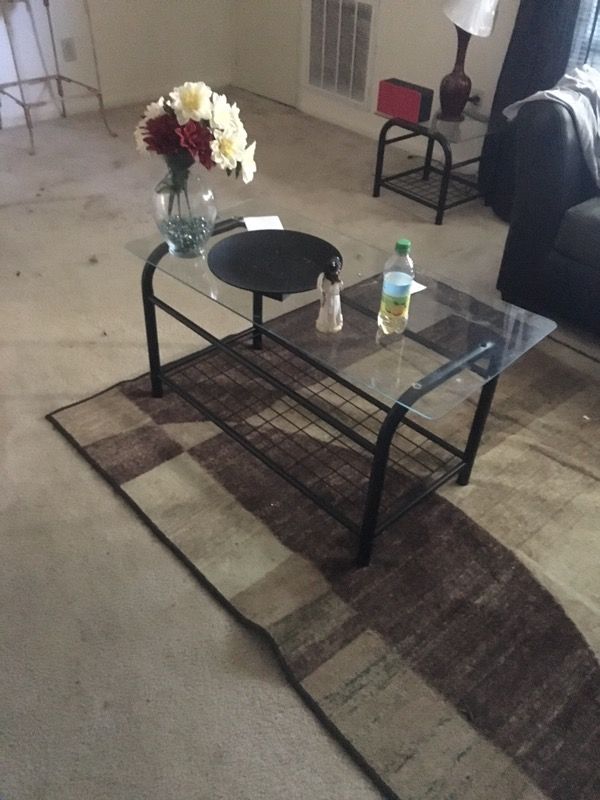 LIVING ROOM SET W/ TV!!!!!!