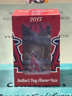 Los Angeles Angels  Mothers Day Vase and Flower New In Box SGA 2017