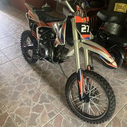 Dirt Bike 125 Racing DB27
