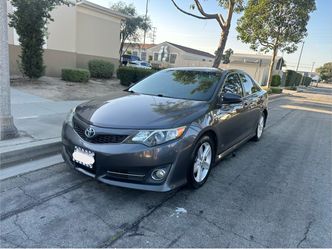 2014 Toyota Camry Hybrid