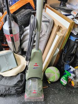 Lightweight Bissell Carpet Shampooer