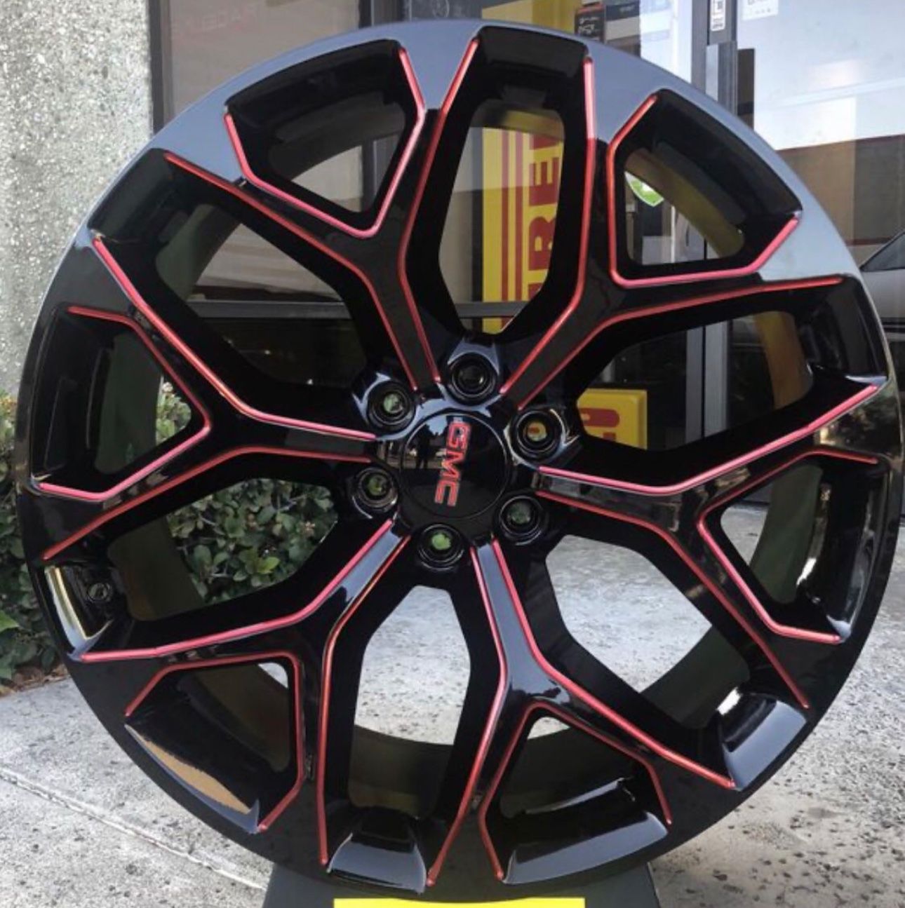 20” 22” 24” 26” 28” Gloss BLACK RED MILLED SNOWFLAKE WHEELS with TIRES Fits Silverado Tahoe Suburban Escalade Sierra Yukon Ram 6lug