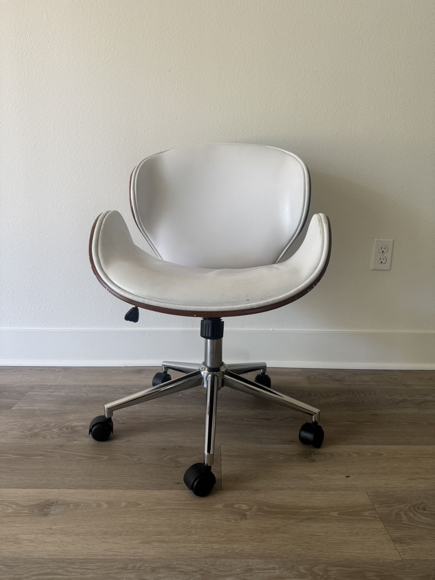 Mid-Century Modern Desk Swivel Chair