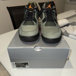 AJ4 Undefeated Size 11.5