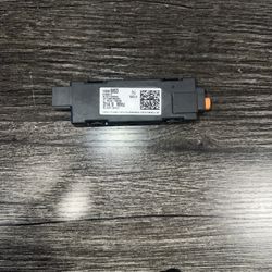 2015-2020 CHEVROLET TAHOE KEYLESS KEY LESS ENTRY ANTENNA RECEIVER MODULE OEM