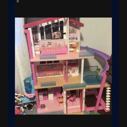 Barbies Dream House