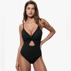 NWT Berlook Medium Swimsuit