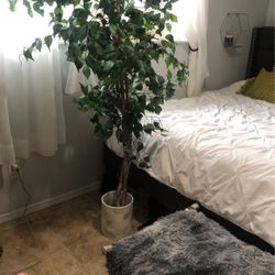 Planta  Artificial En Buenas Condiciones Muy Hermosa