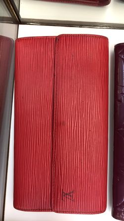 Louis Vuitton Epi leather wallet