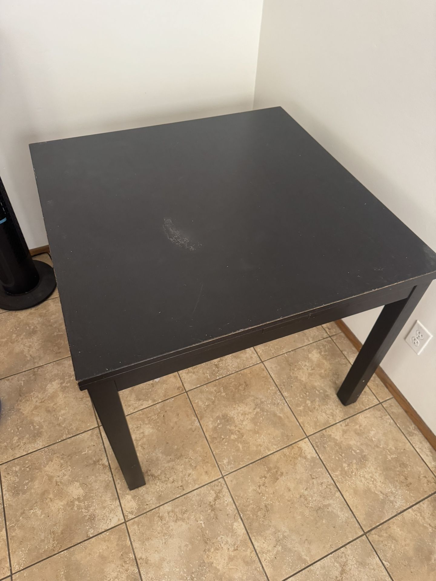 Free Dining Table