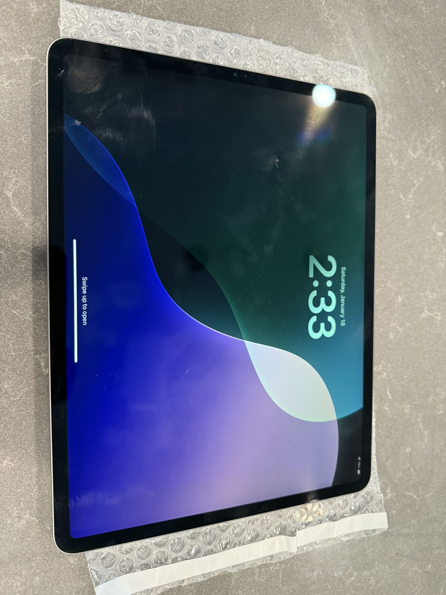 12.9 Inch IPad Pro 4th Gen 128 GB UNLOCKED!