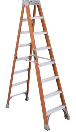 8' Fiberglass Step Ladder - new in box