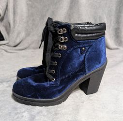 Joe Boxer womens blue velvet chunky heel boots, size 9