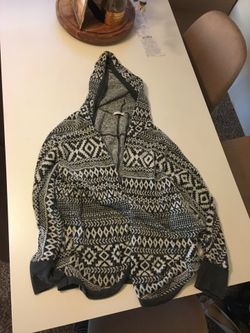 Cardigan pattern sweater gray and white