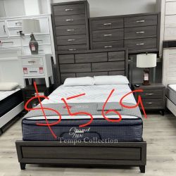 4pc Wooden Bedroom Set  [Queen Bed , Dresser,  Mirror And Nightstand)