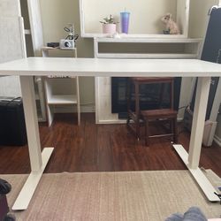 White IKEA Trotten Sitting/Standing Desk - Great Condition 