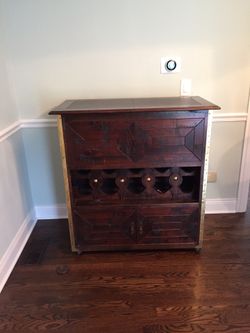 Solid wood premium bar caninet