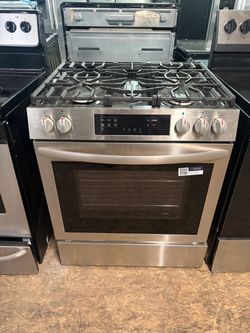 Frigidaire Gas Range 🔥 Stainless — 5 Burner, Convection Bake
