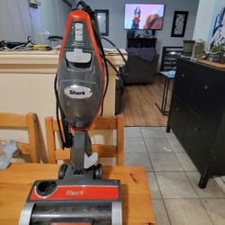 Shark Rocket Vaccum Handheld 