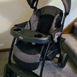 $49 Chicco stroller with cup holders and storage basket. HOLMDEL NJ 07733