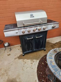 5 burner Grill