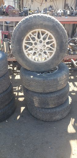 Jeep Cherokee rims and tires