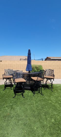 Mallin outdoor bar patio set