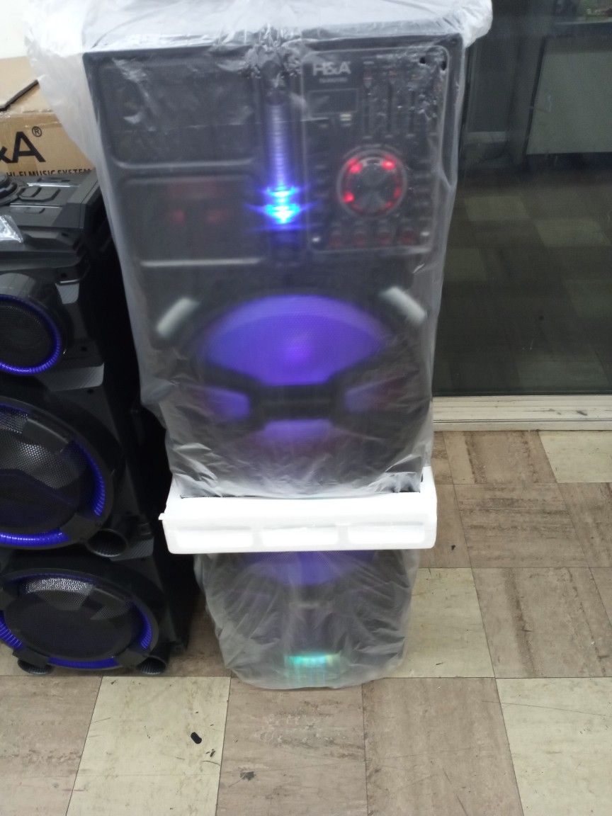 Brand New Double 15s 20000 Watt Speaker Has Bluetooth Fm Am Great Sound Base Very Very Loud And Only For 320 Brand New Speaker In The Box