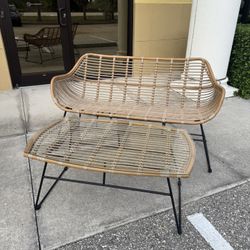 Loveseat and table (FREE 24H DELIVERY)