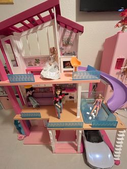 Barbie Dream House 2019 version dollhouse