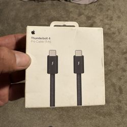 Apple Thunderbolt 4 Pro Cable Brand New Sealed 50$$