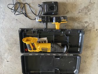 DeWalt Reciprocating Saw, 2 Batteries & Charger