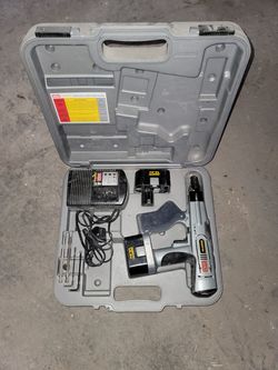 Cordless drywall gun