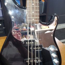 RARE PEAVEY BASS Guitar Limited edition