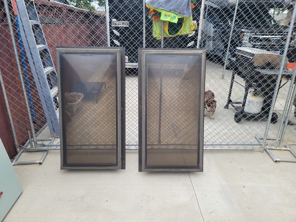 2x Tinted Sky Lights