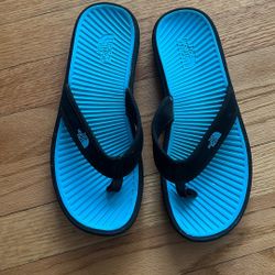 The North Face Women’s Flip Flops Size 9