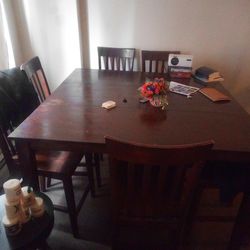 Dining room table