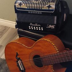 Accordion Hohner, & Bajo Quinto Sexto 