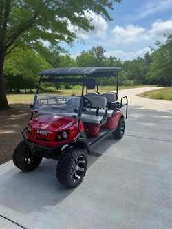 EZ-GO LS6 Gas Golf Cart in like new condition