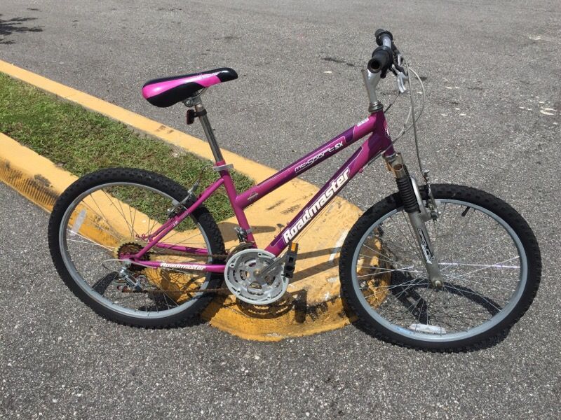Roadmaster MT Sport SX 18 - Speed - 24 Inch - Mountain Bike - GOOD CONDITION
