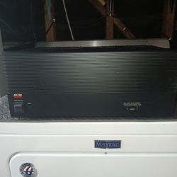 Adcom 555 Amplifier 