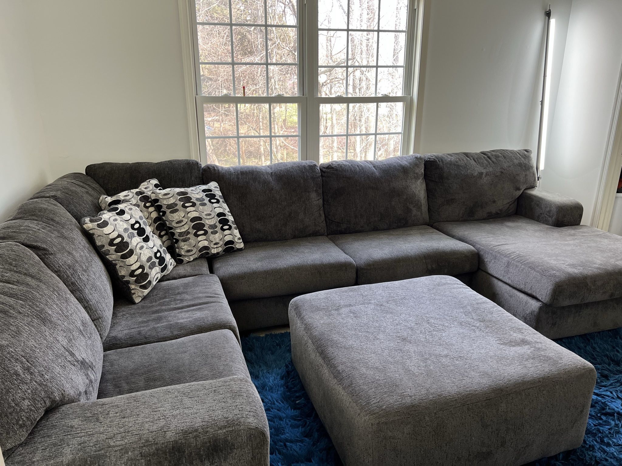 Grey Sectional With Ottoman
