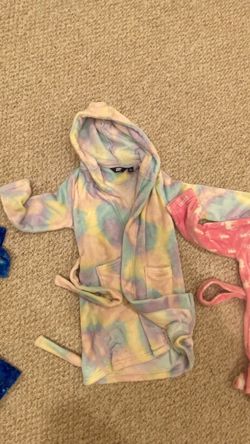 Lake’s End bath robe 6 years old