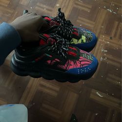 Versace chain reaction