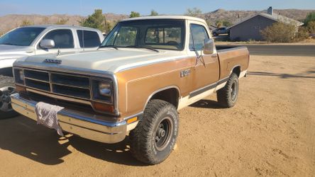 1986 Dodge D100